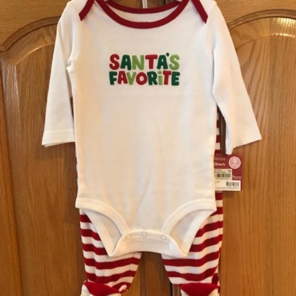NEW CARTER'S SANTA'S FAVORITE TOP & PANTS - 9 MTHS